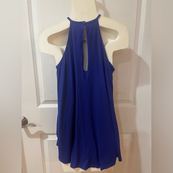 Crochet lace halter tank - Picture 6 of 8